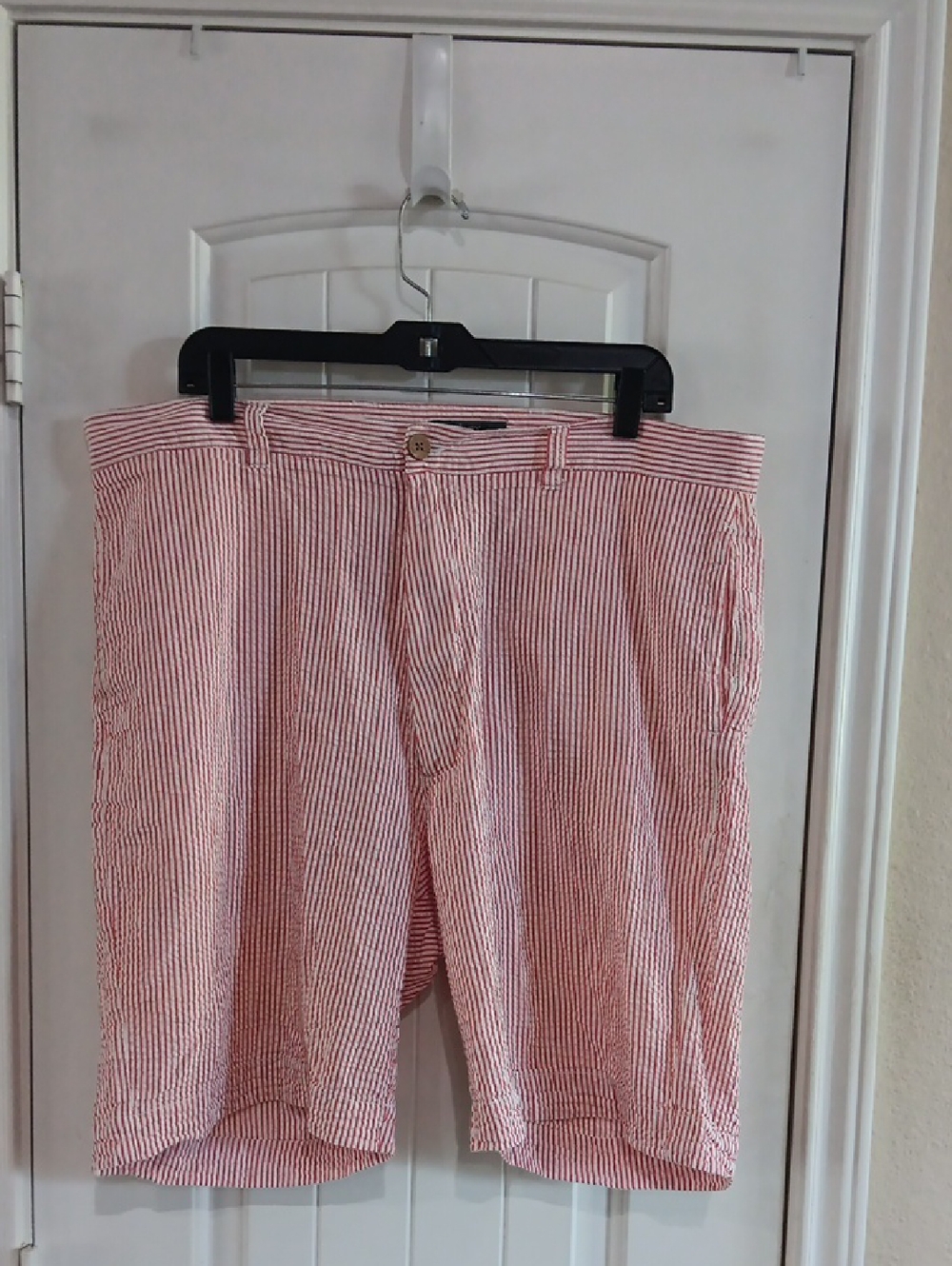 Men's Red Seersucker Flat Front Shorts